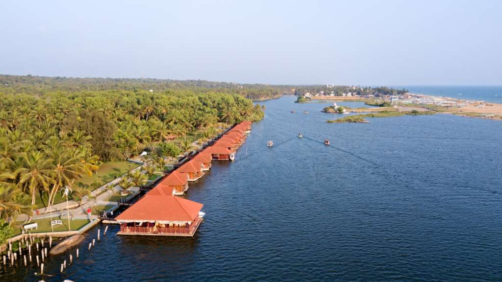 Poovar – Where Backwaters Meet the Arabian Sea